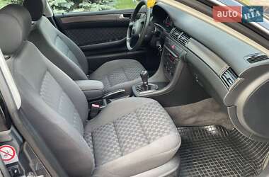 Седан Audi A6 2003 в 