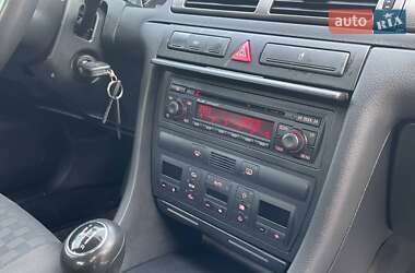Седан Audi A6 2003 в 