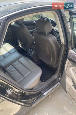 Седан Audi A6 2003 в 