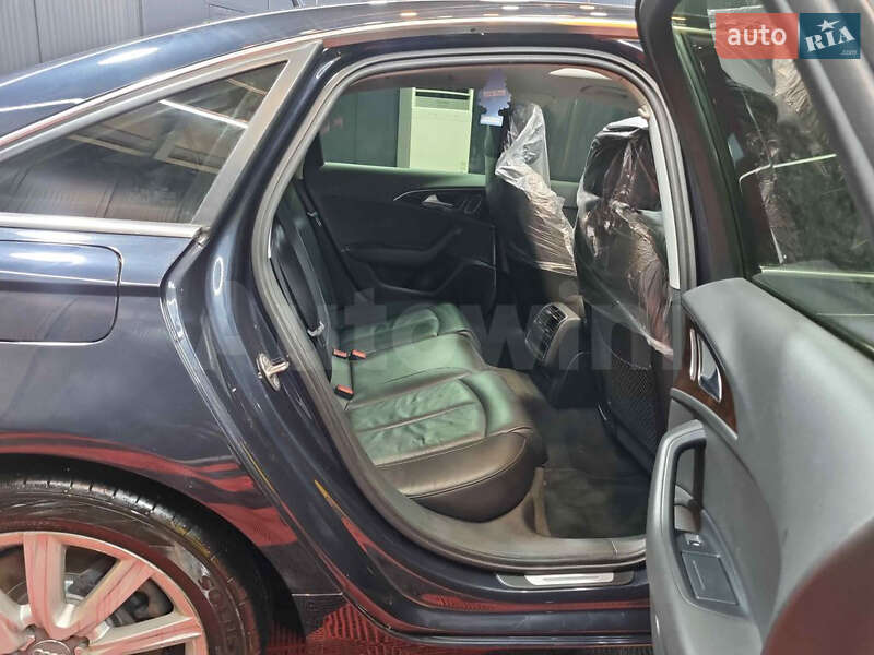 Седан Audi A6 2013 в Коростене
