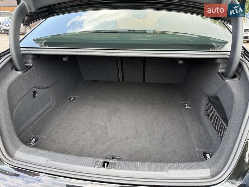 Седан Audi A6 2017 в Киеве
