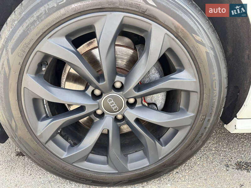 Седан Audi A6 2015 в Киеве