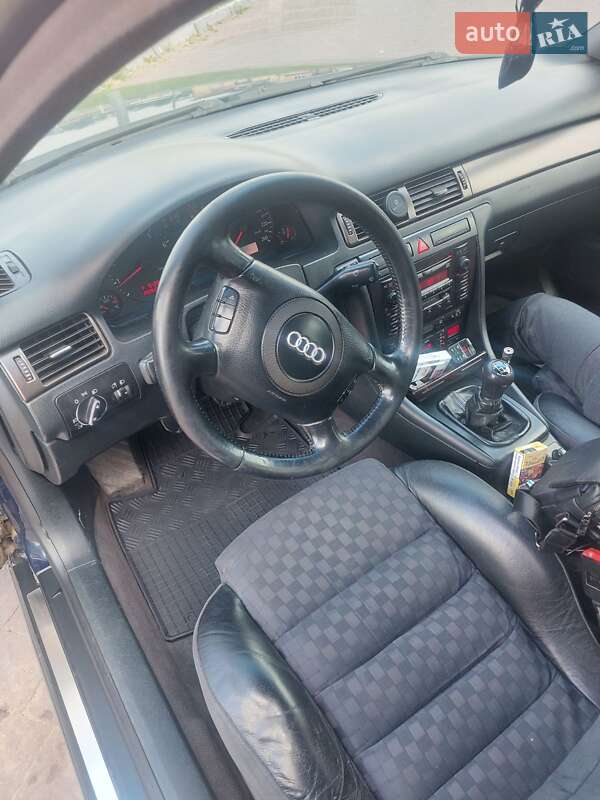 Седан Audi A6 2000 в Калуші
