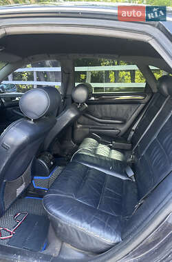 Седан Audi A6 2001 в 