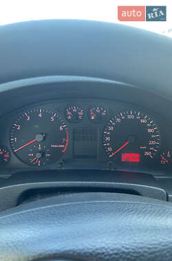 Седан Audi A6 1999 в 