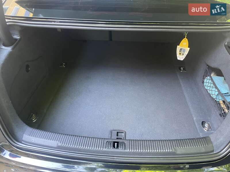 Седан Audi A6 2012 в Костополе