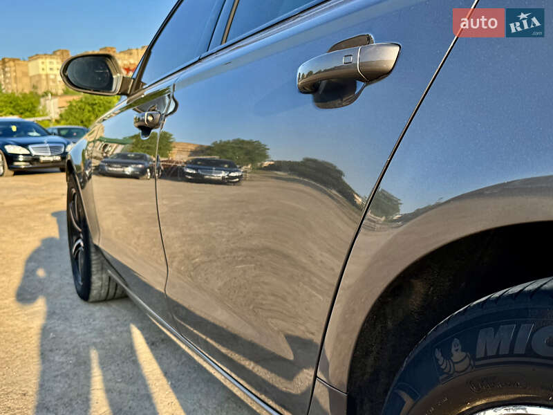 Седан Audi A6 2011 в Ровно