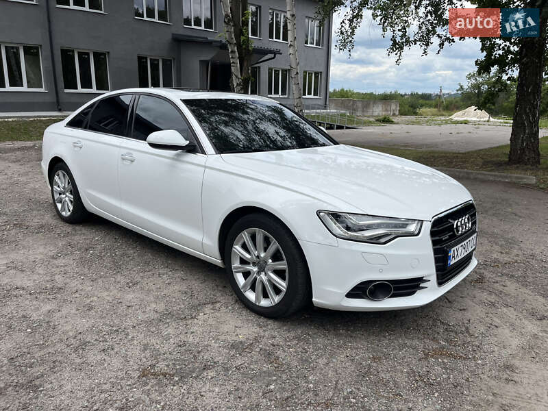 Седан Audi A6 2014 в 
