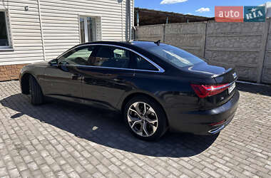 Седан Audi A6 2019 в 
