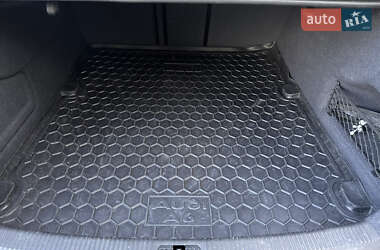 Седан Audi A6 2012 в 