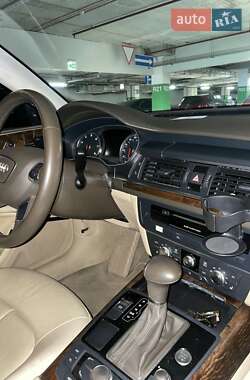 Седан Audi A6 2012 в 
