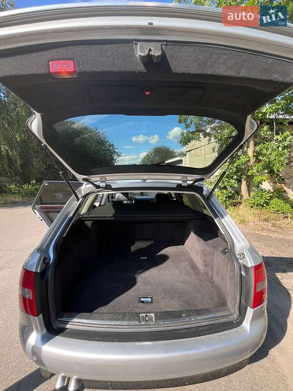 Универсал Audi A6 2003 в Обухове