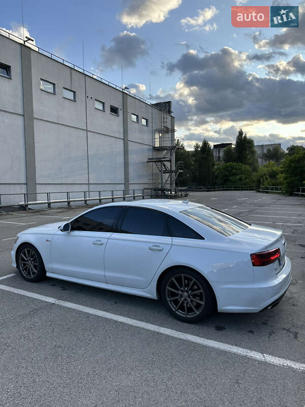 Седан Audi A6 2018 в Киеве