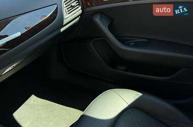 Седан Audi A6 2012 в 