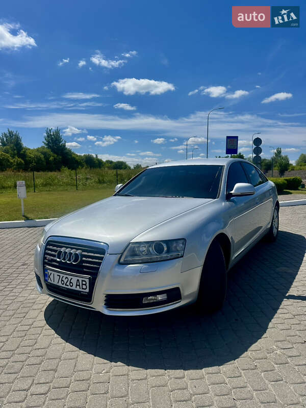 Седан Audi A6 2010 в 