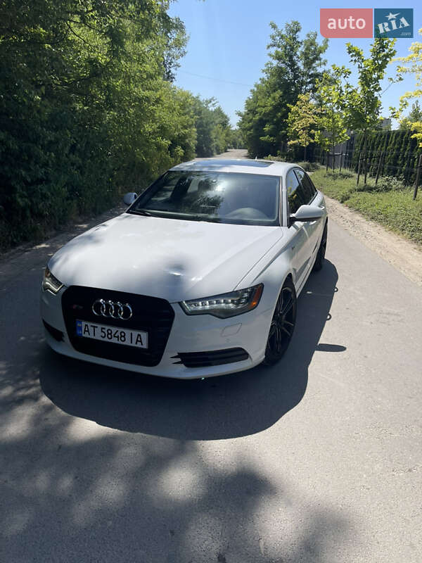 Седан Audi A6 2013 в Чернівцях