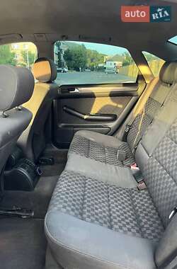 Седан Audi A6 2002 в 