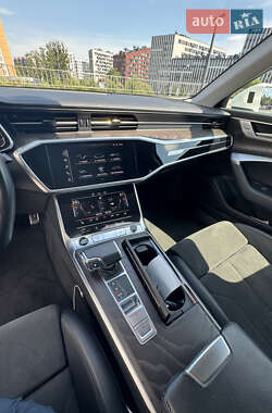 Седан Audi A6 2021 в 