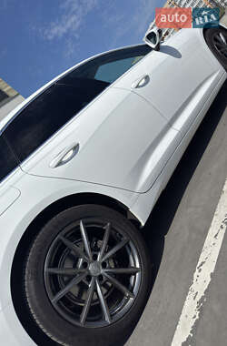 Седан Audi A6 2021 в 