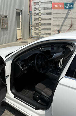 Седан Audi A6 2012 в 
