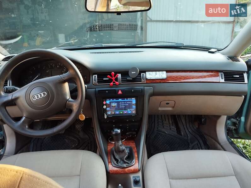 Седан Audi A6 2000 в Глухове