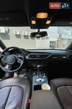 Седан Audi A6 2014 в 