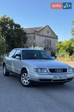 Седан Audi A6 1995 в Нововолинську