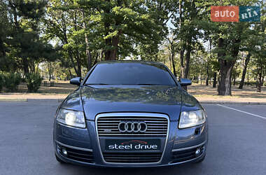 Седан Audi A6 2004 в 