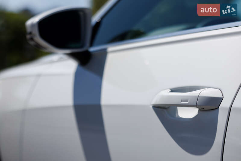 Седан Audi A6 2020 в Харькове