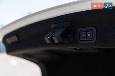 Седан Audi A6 2020 в 