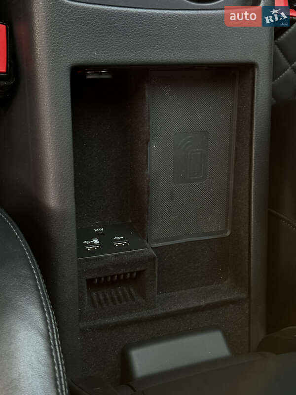 Седан Audi A6 2014 в Вишневом