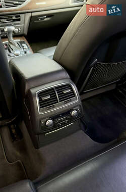Седан Audi A6 2013 в 
