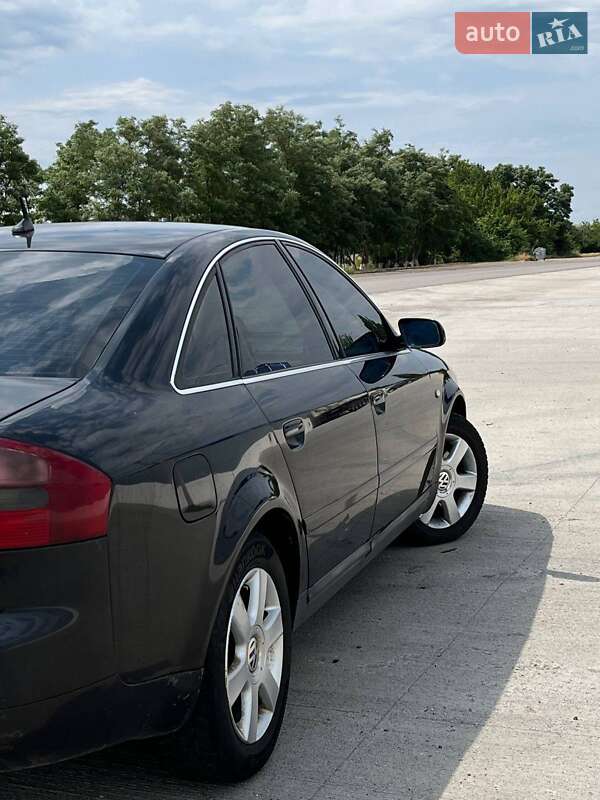 Седан Audi A6 2001 в Вапнярке