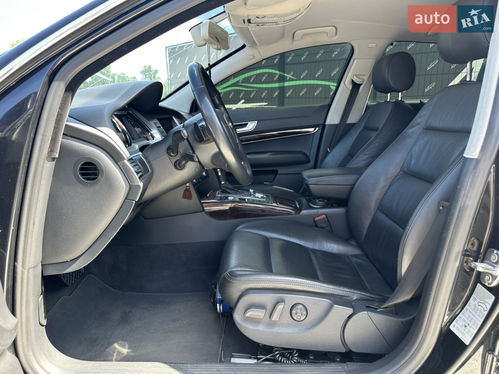 2010 Audi A6 - мініатюра 24