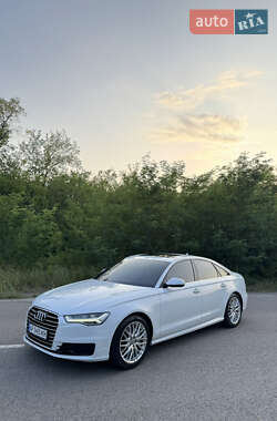 Седан Audi A6 2015 в 