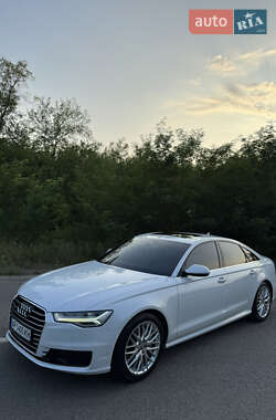 Седан Audi A6 2015 в 