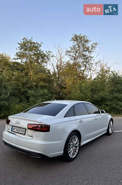 Седан Audi A6 2015 в 