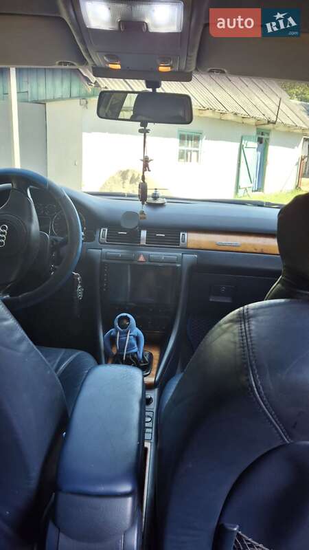 Седан Audi A6 1998 в Богуславе