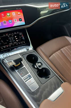 Седан Audi A6 2019 в 