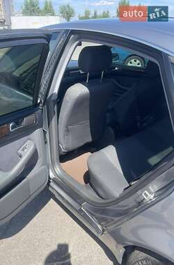 Седан Audi A6 1999 в 