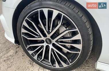 Седан Audi A6 2018 в 