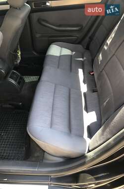 Седан Audi A6 1999 в 