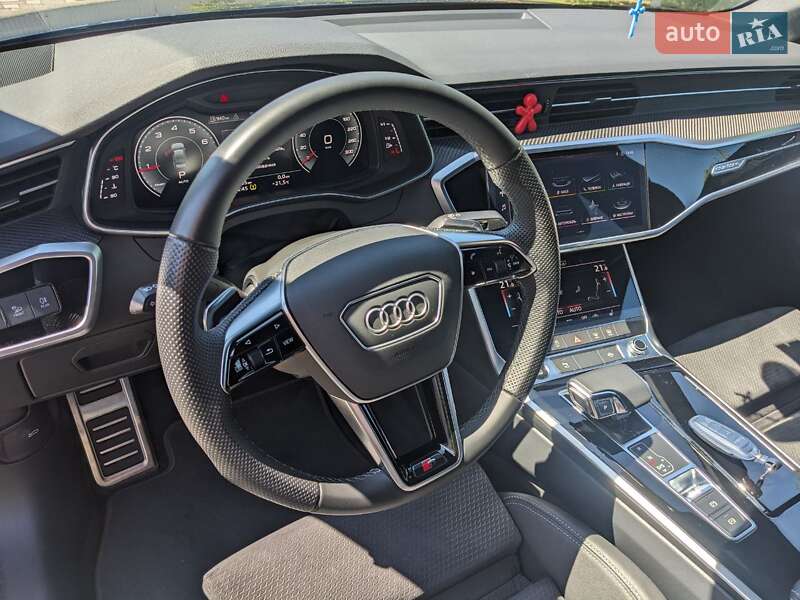 Седан Audi A6 2022 в Львове