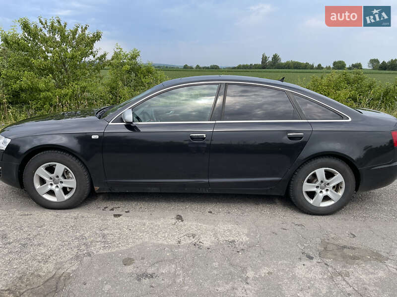 Седан Audi A6 2004 в Городку