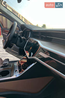 Седан Audi A6 2019 в 