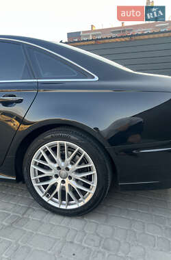 Седан Audi A6 2015 в 
