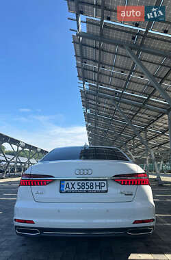Седан Audi A6 2021 в 