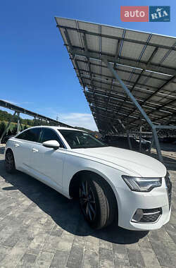 Седан Audi A6 2021 в 
