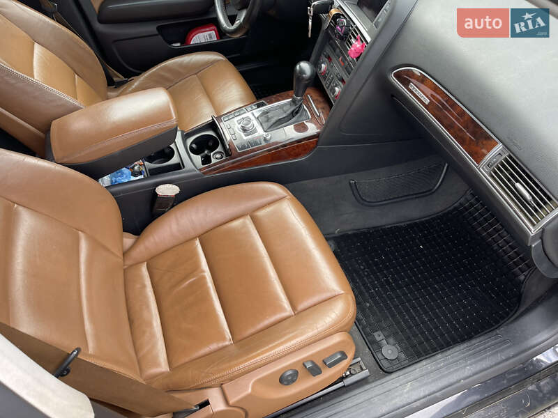 Седан Audi A6 2004 в Городку