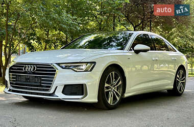 Седан Audi A6 2019 в 